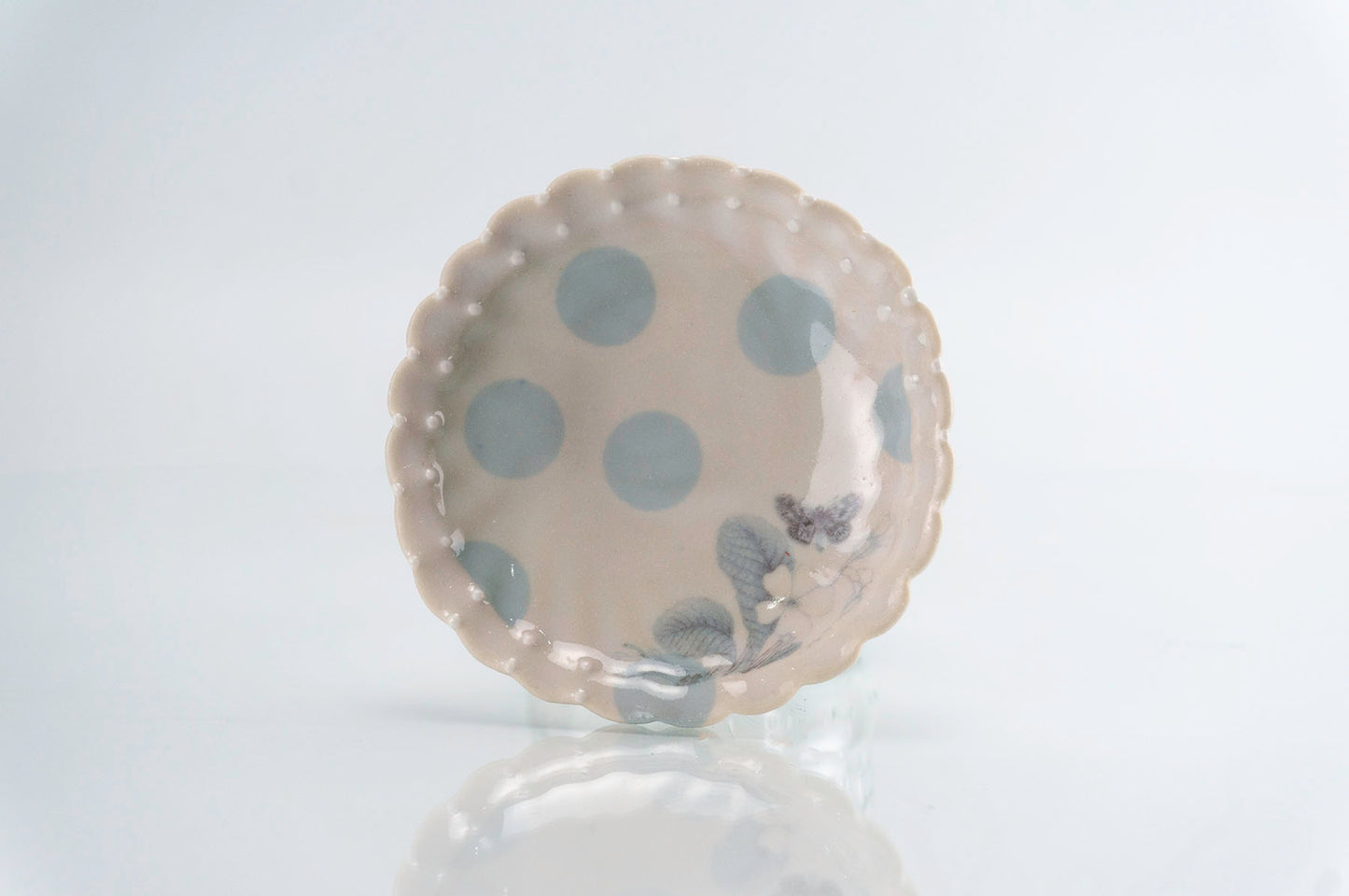 Flower and Blue Dot Round Dish (d-113)