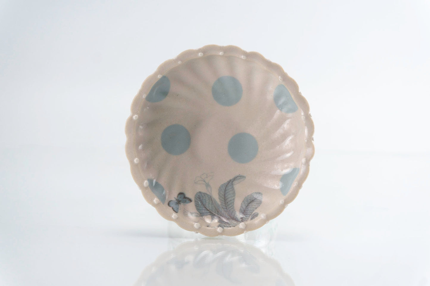 Flower and Blue Dot Round Dish (d-114)