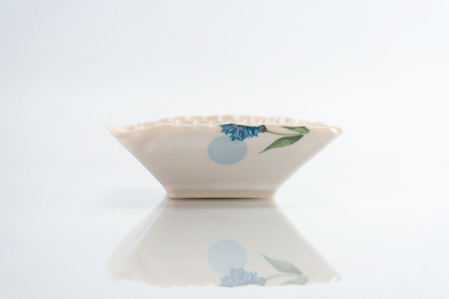 Flower and Blue Dot Square Dish (d-119)