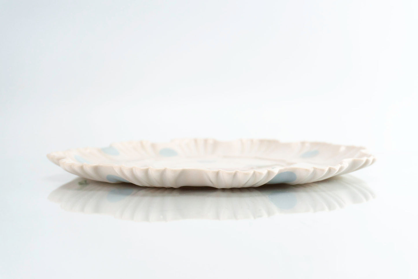 Plat mitjà flor i punt blau (p-273)