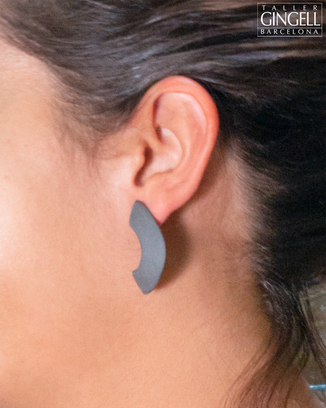 Boucles d'oreilles demi-arc en argent sterling et porcelaine noire (j - 25)