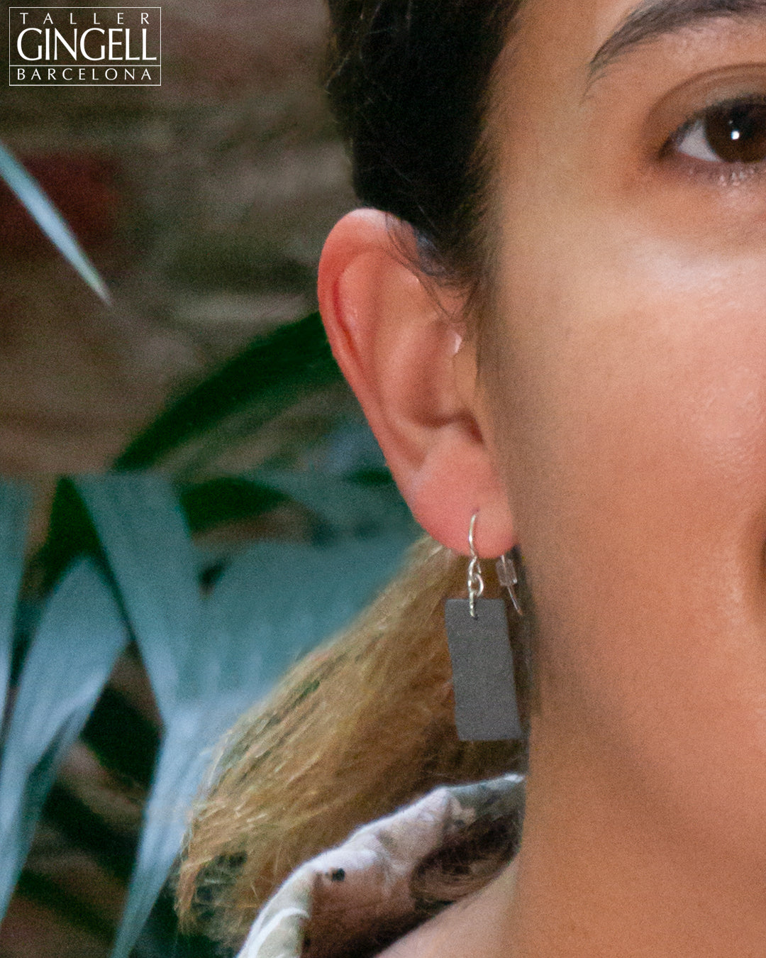 Boucles d'oreilles pendantes modernes en argent sterling et porcelaine noire (j - 36)