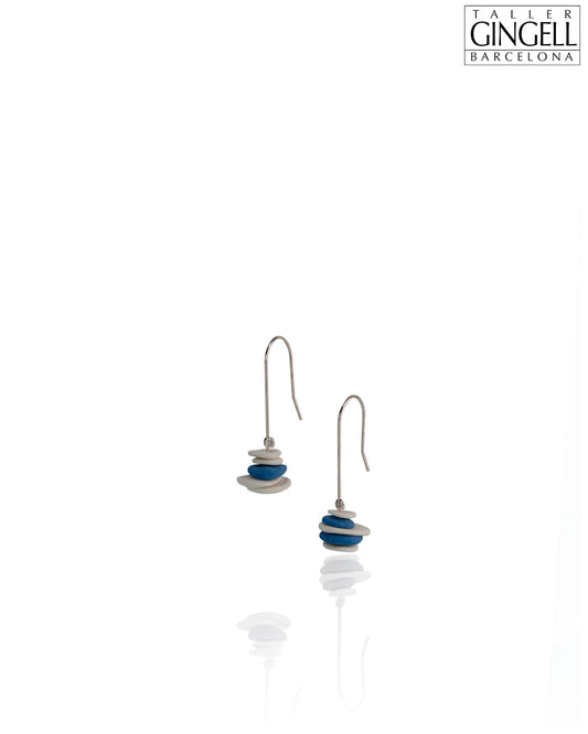 Boucles d'oreilles pendantes en argent sterling, porcelaine blanche et bleu de Prusse (j - 39)
