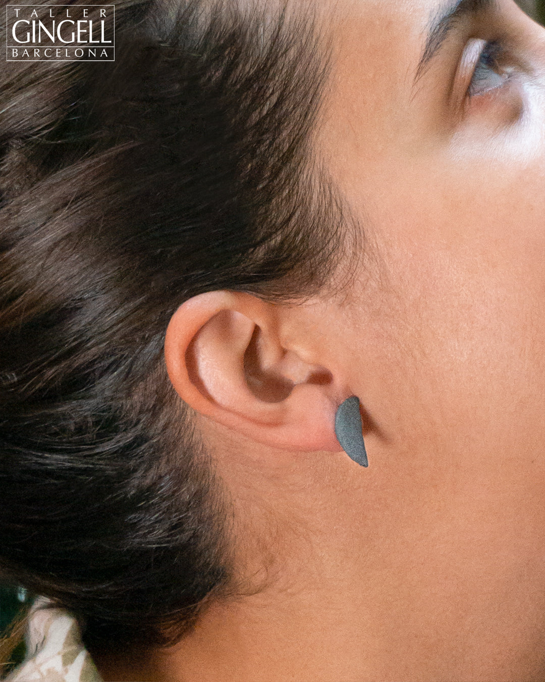 Boucles d'oreilles en argent sterling et porcelaine noire en forme de croissant (j - 41)