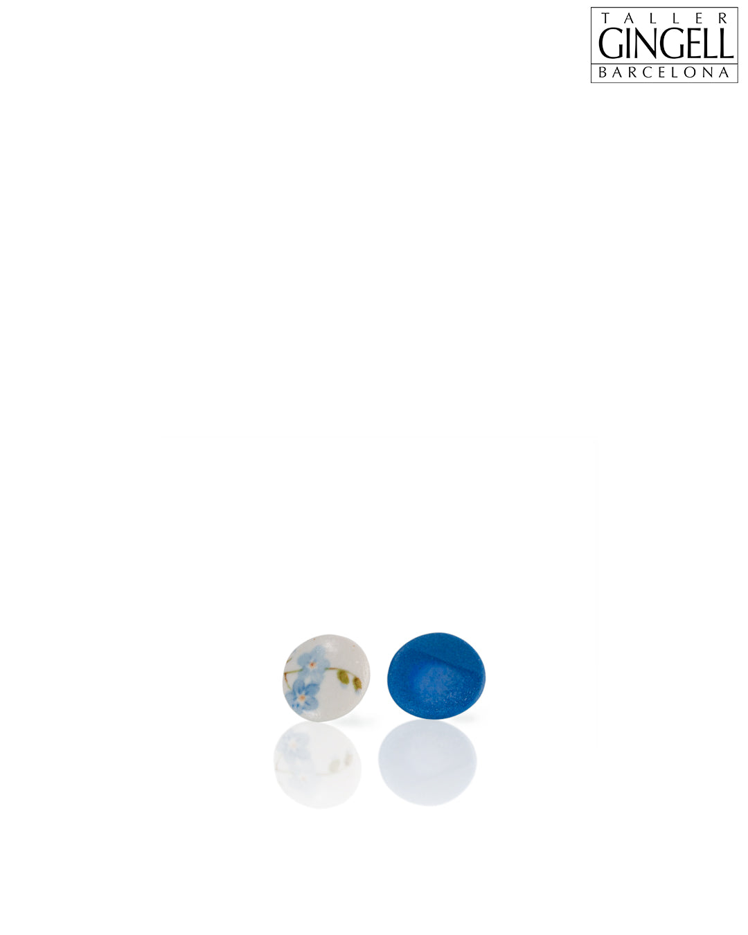 Boucles d'oreilles à tige dépareillées en argent et porcelaine (j - 45)