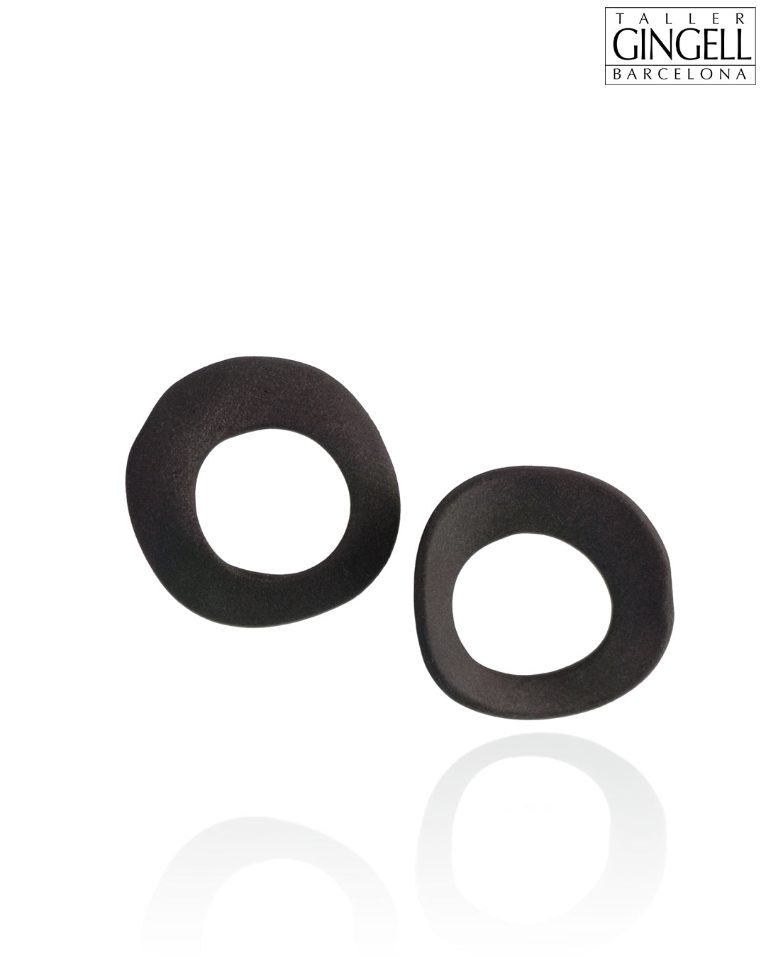 Boucles d'oreilles en argent sterling et porcelaine noire à arc complet (j - 9)