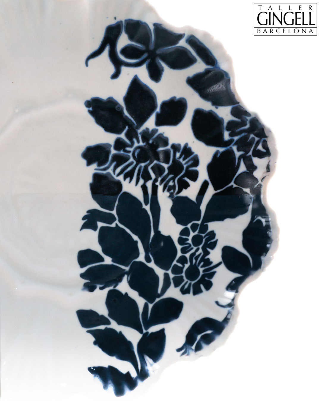 Medium Stoneware Plate (p - 304)