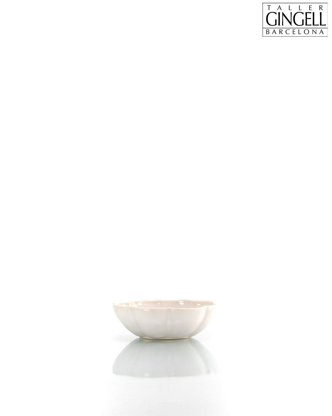 White Petal Dish (d-148)
