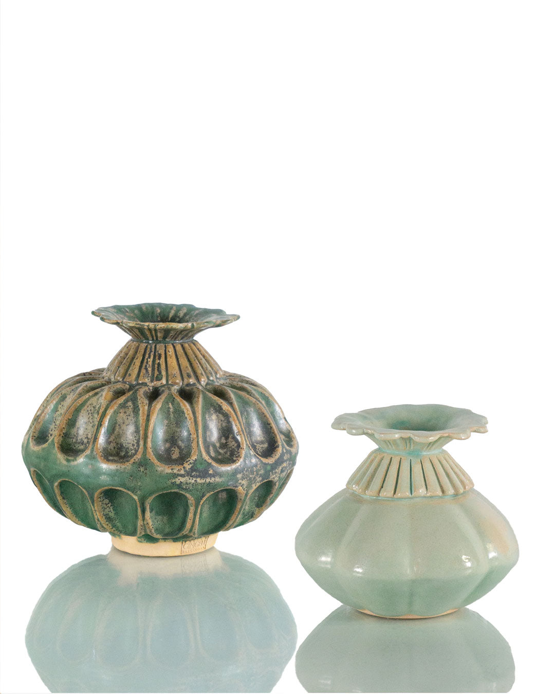 Wave Ceramic Vase (v-300)