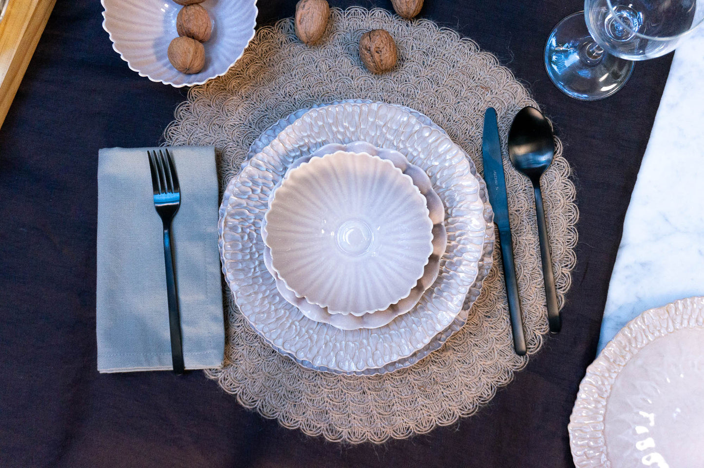 Textured Rim 5-Piece Place Setting | Table Setting