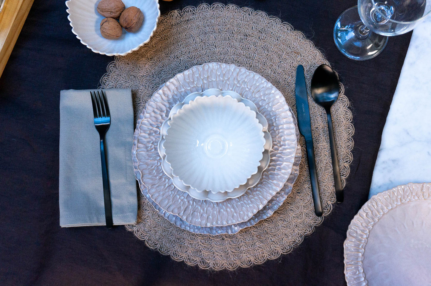 Textured Rim 5-Piece Place Setting | Table Setting