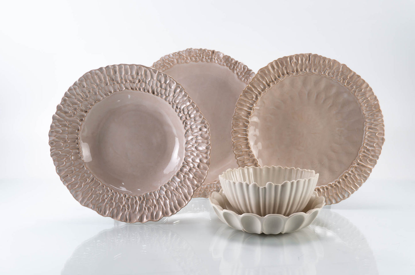 Textured Rim 5-Piece Place Setting | Table Setting
