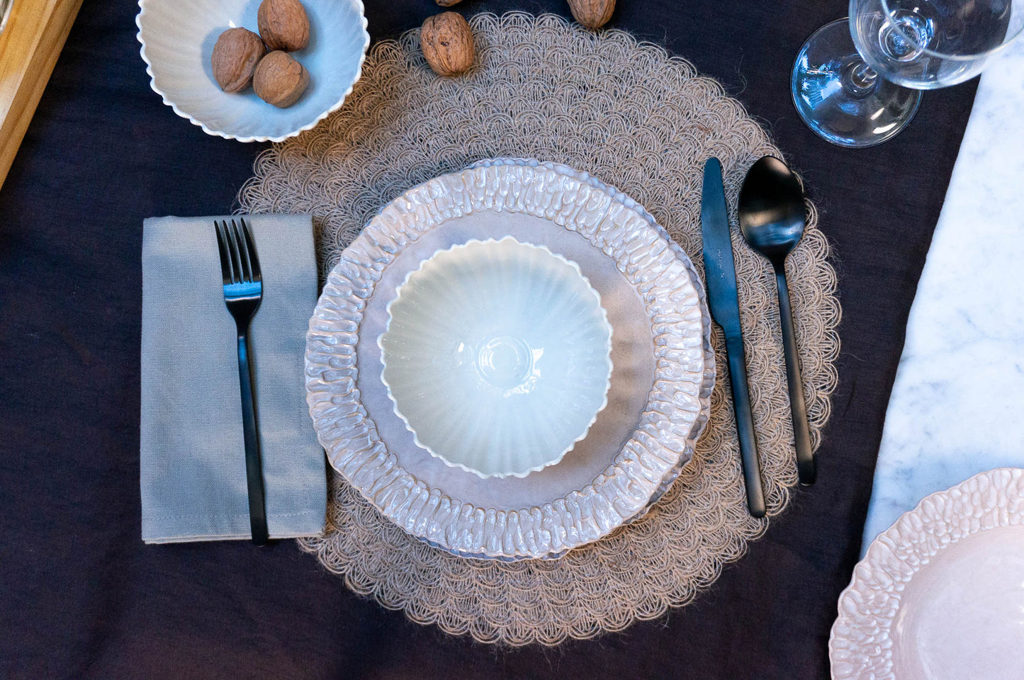 Textured Rim 3-Piece Place Setting | Ridged Bowl | Table Setting