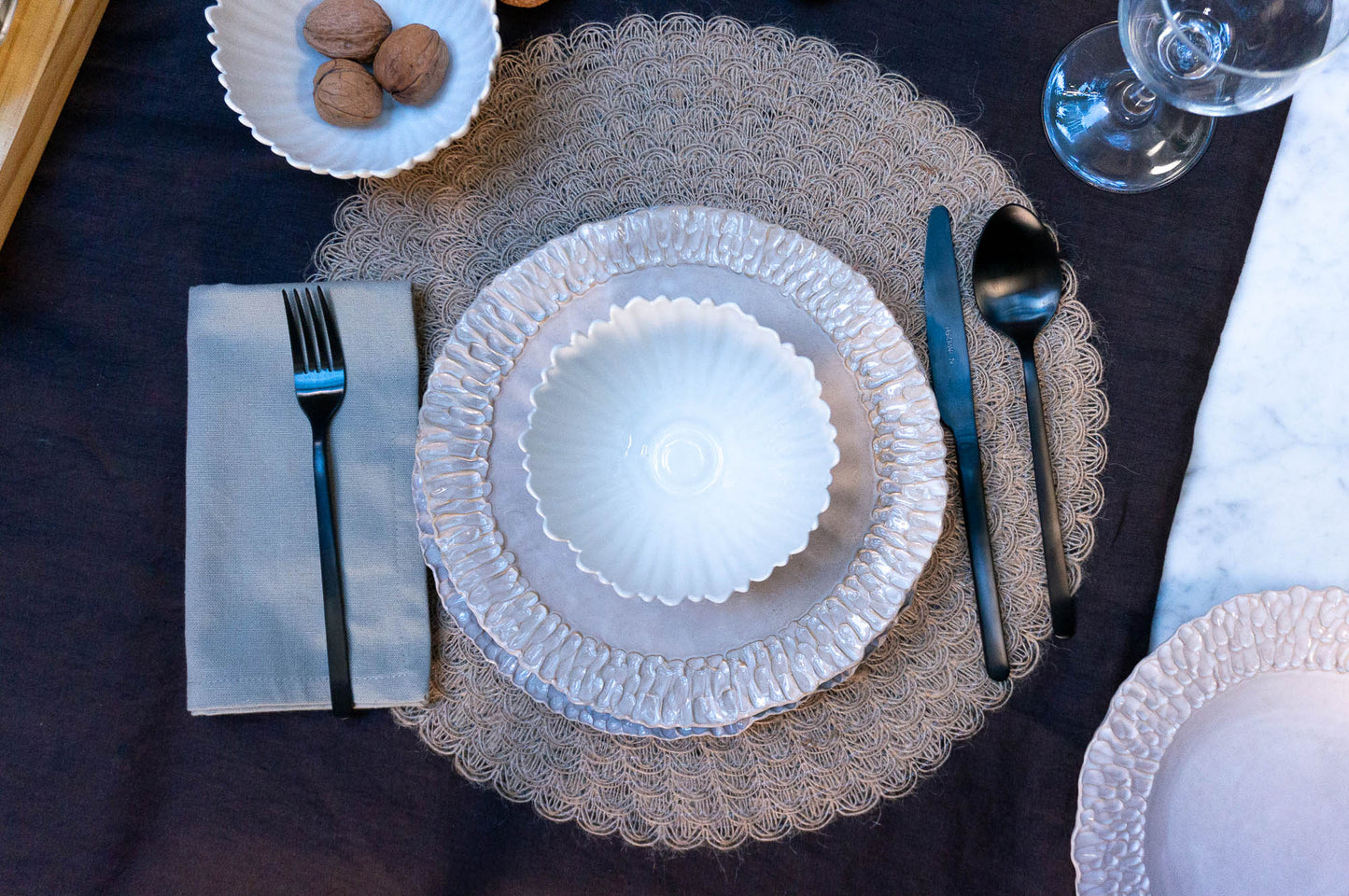 Textured Rim 3-Piece Place Setting | Ridged Bowl | Table Setting