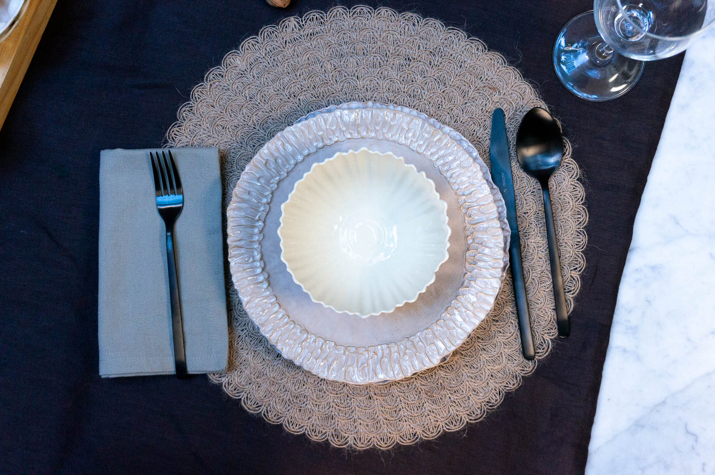 Textured Rim 3-Piece Place Setting | Ridged Bowl | Table Setting