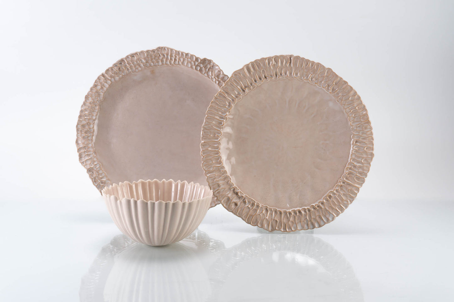 Textured Rim 3-Piece Place Setting | Ridged Bowl | Table Setting