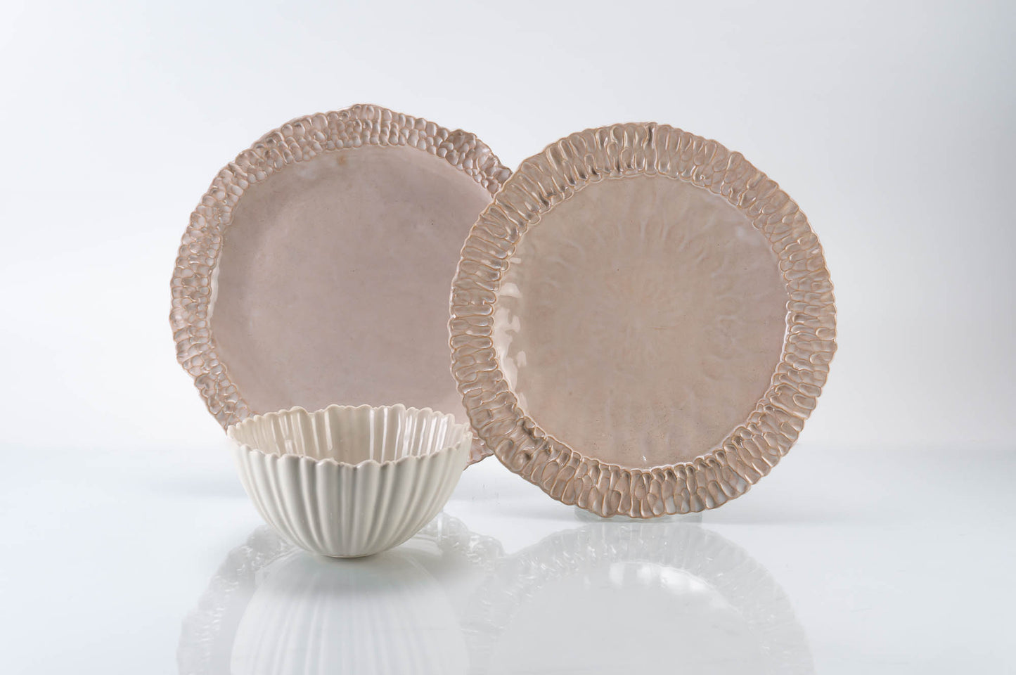 Textured Rim 3-Piece Place Setting | Ridged Bowl | Table Setting