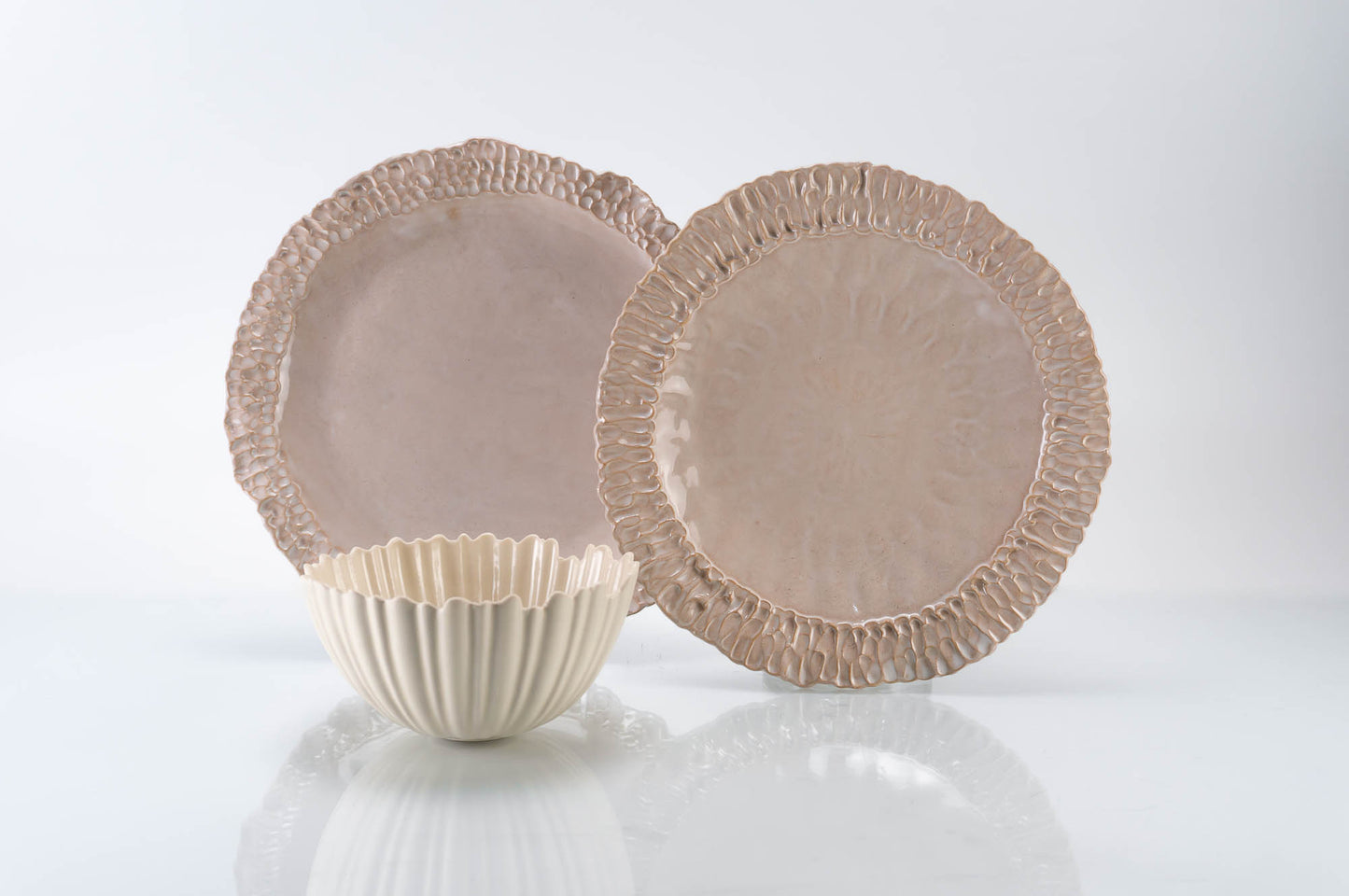 Textured Rim 3-Piece Place Setting | Ridged Bowl | Table Setting