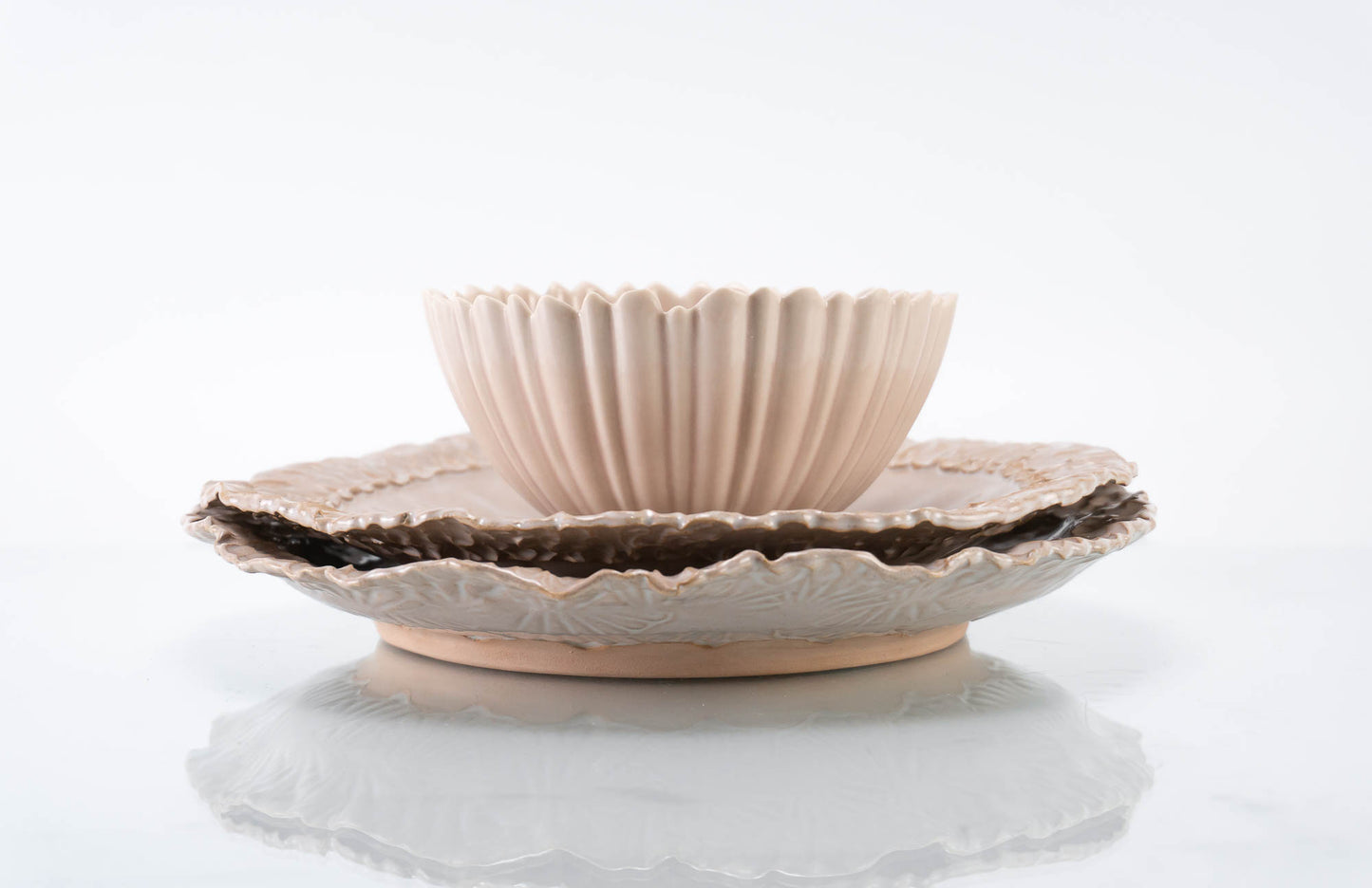 Textured Rim 3-Piece Place Setting | Ridged Bowl | Table Setting
