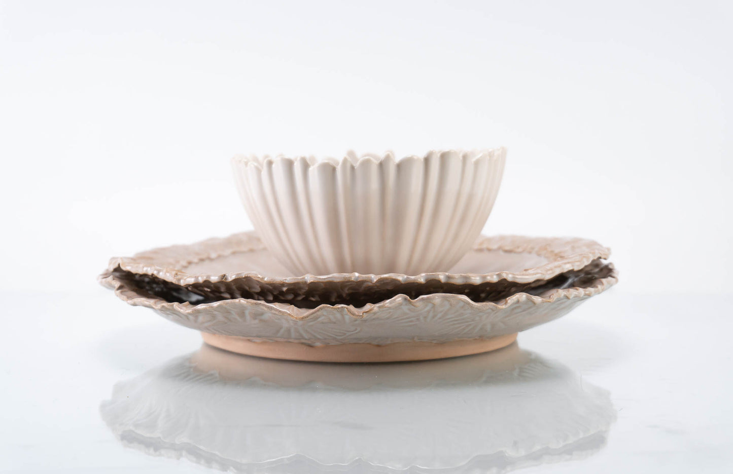 Textured Rim 3-Piece Place Setting | Ridged Bowl | Table Setting