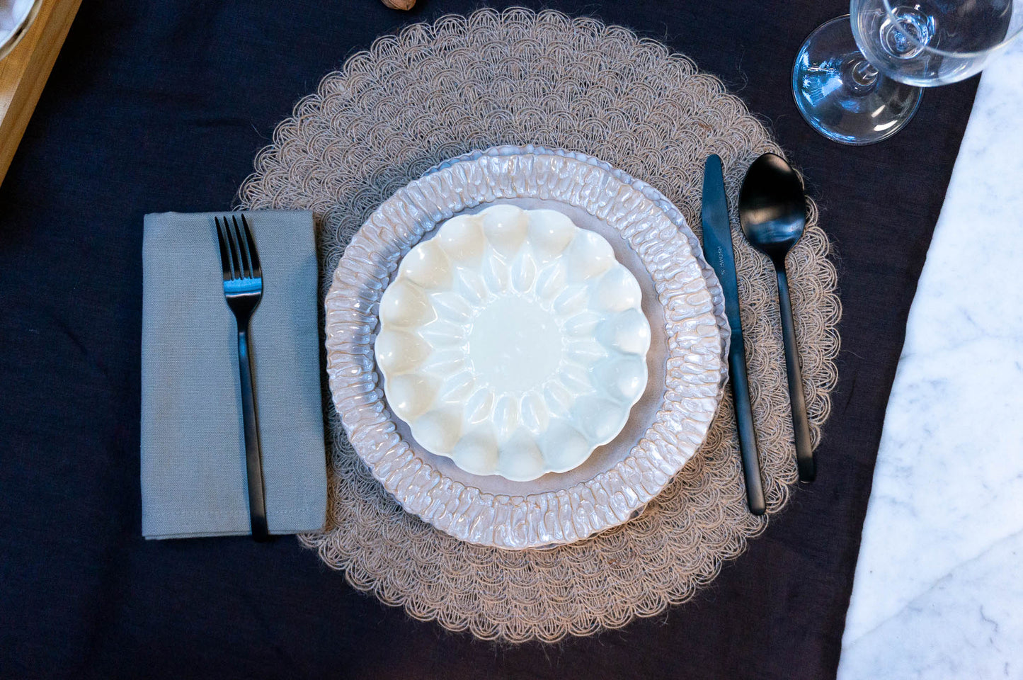 Textured Rim 3-Piece Place Setting | Wave Bowl | Table Setting