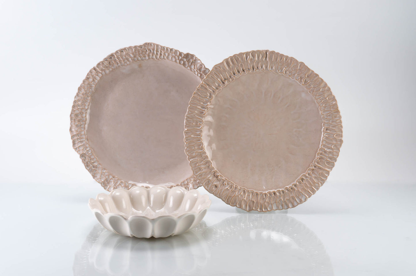 Textured Rim 3-Piece Place Setting | Wave Bowl | Table Setting