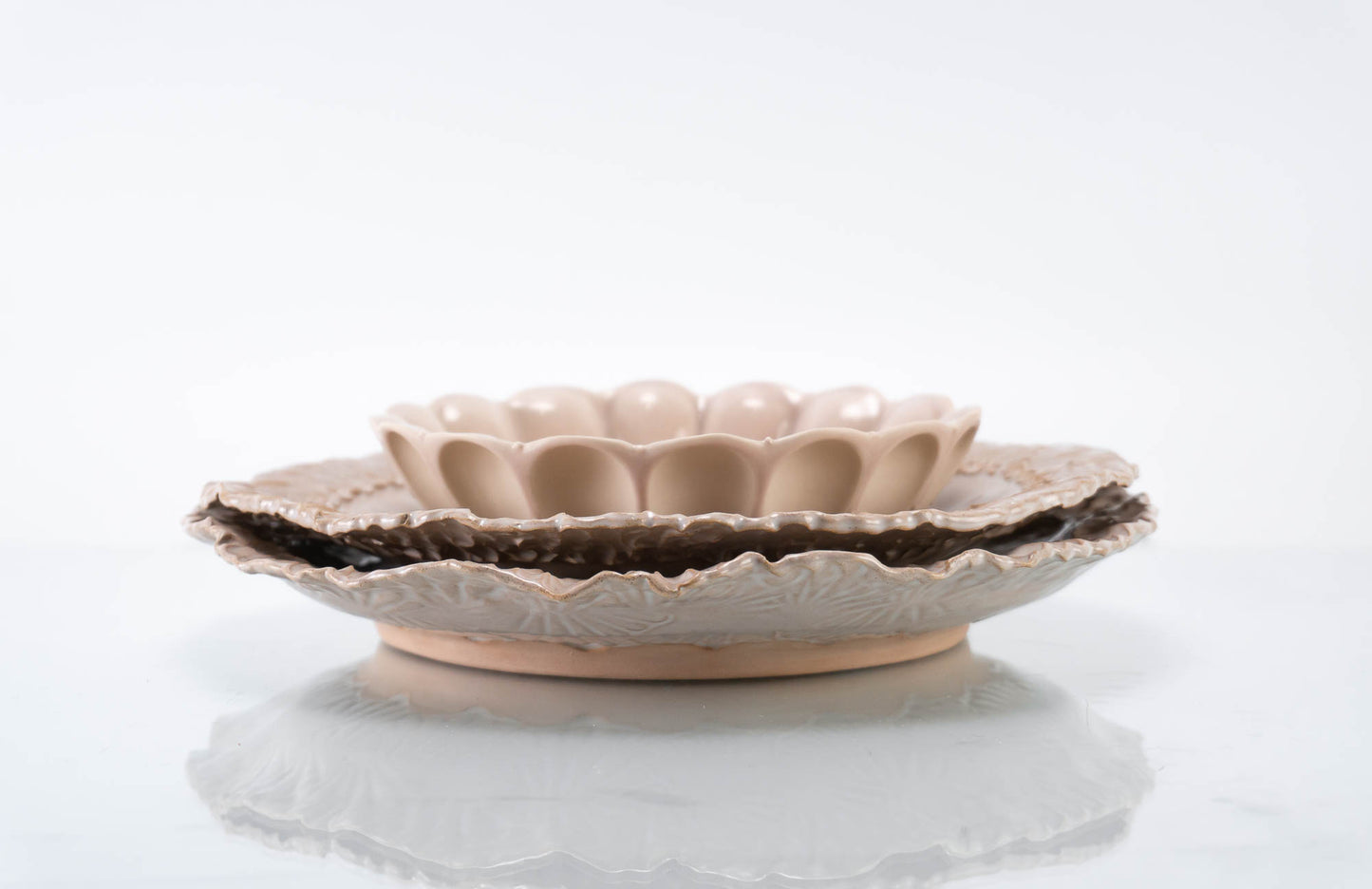 Textured Rim 3-Piece Place Setting | Wave Bowl | Table Setting