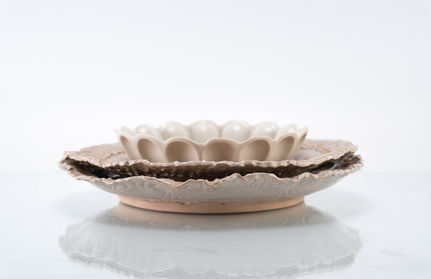 Textured Rim 3-Piece Place Setting | Wave Bowl | Table Setting