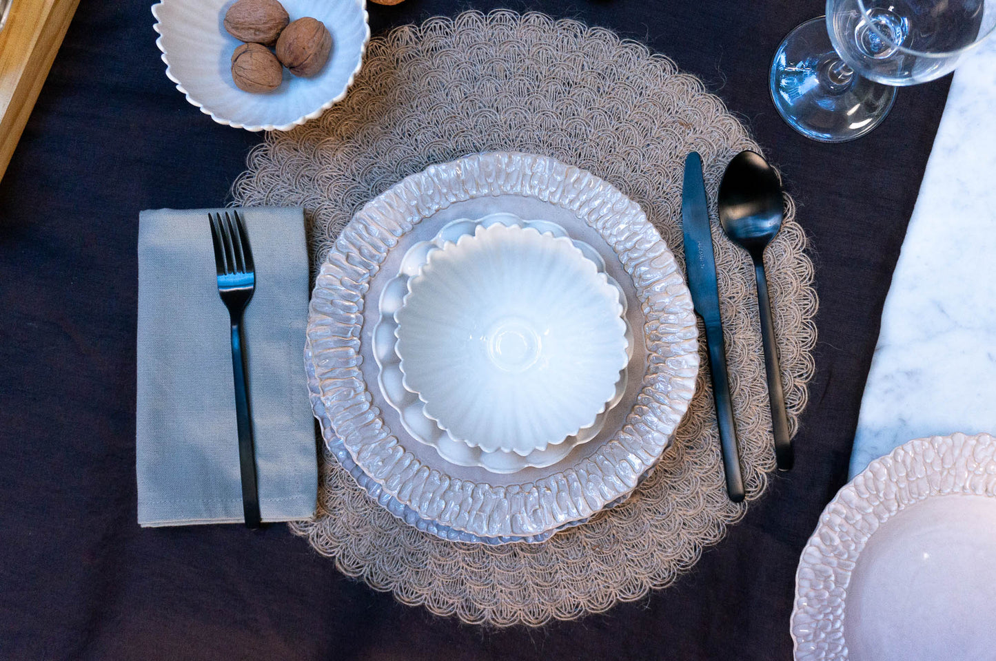Textured Rim 4-Piece Place Setting | Table Setting