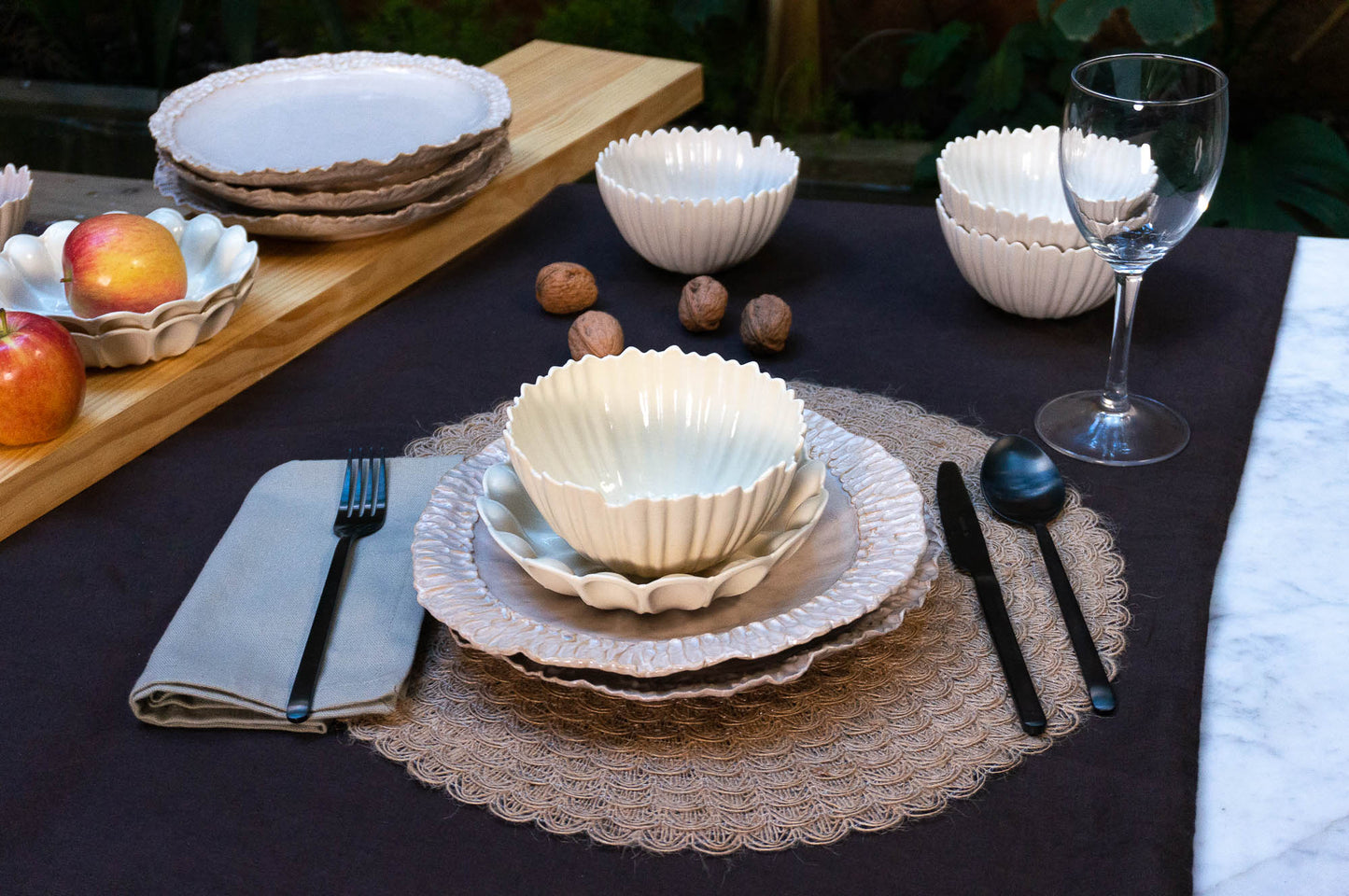 Textured Rim 4-Piece Place Setting | Table Setting