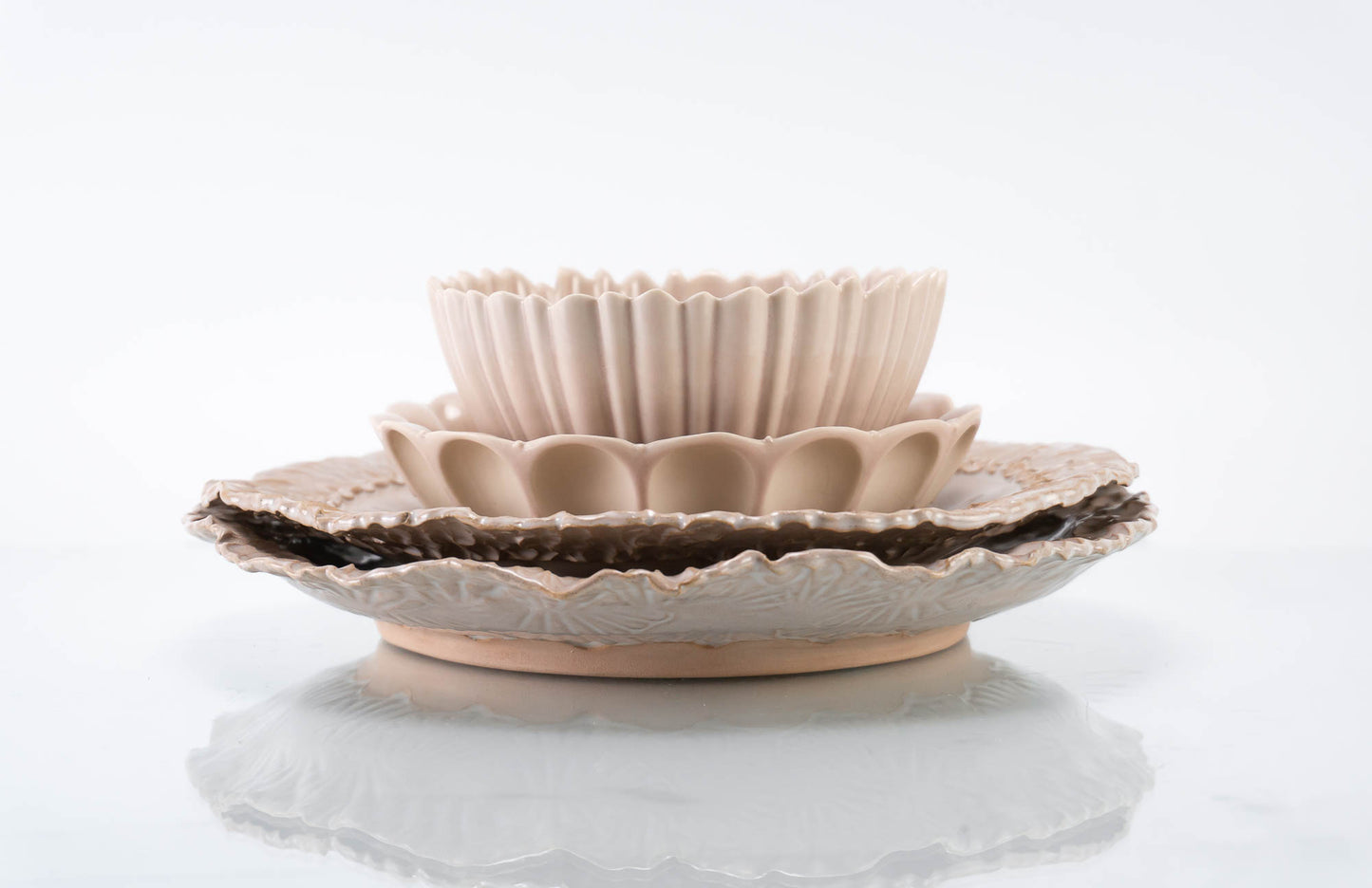 Textured Rim 4-Piece Place Setting | Table Setting