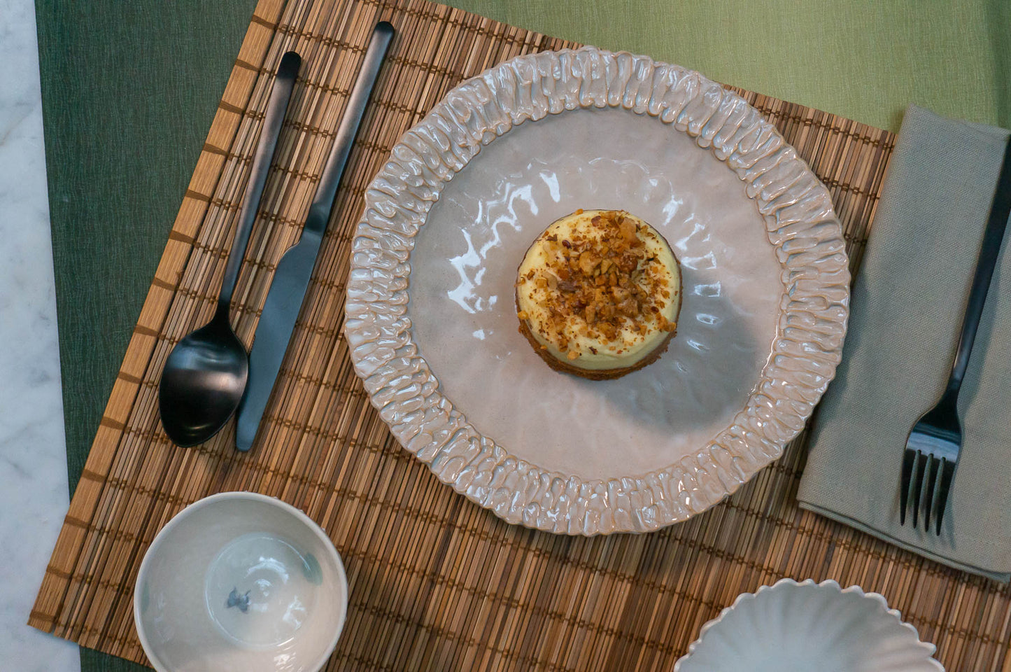 Medium Rimmed Plate | Lunch Plate | Medium Plate
