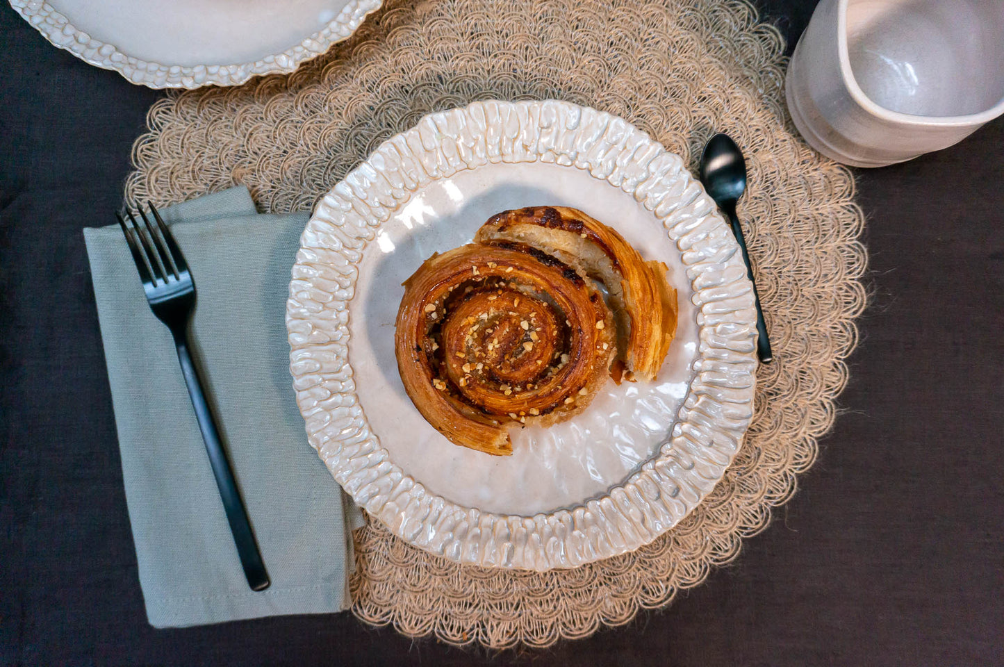 Medium Rimmed Plate 3-Piece Place Setting | Ridged Bowl | Table Setting