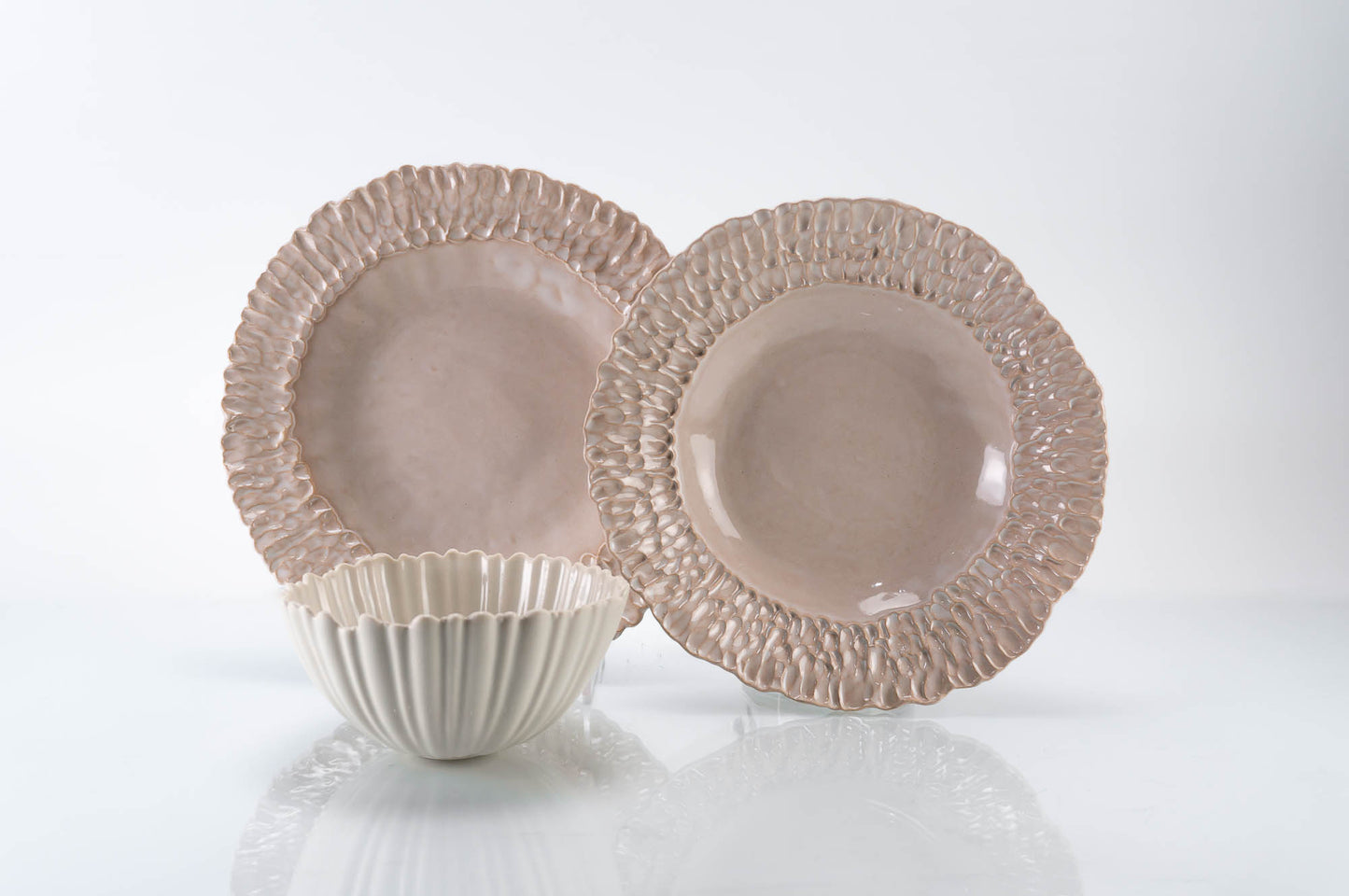 Medium Rimmed Plate 3-Piece Place Setting | Ridged Bowl | Table Setting