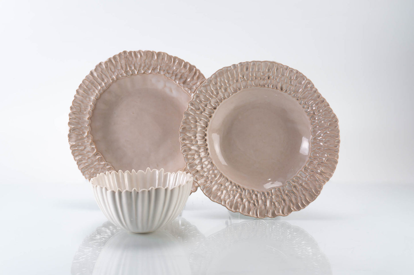 Medium Rimmed Plate 3-Piece Place Setting | Ridged Bowl | Table Setting