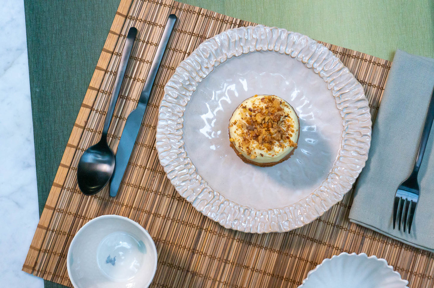 Medium Rimmed Plate 3-Piece Place Setting | Ridged Bowl | Table Setting