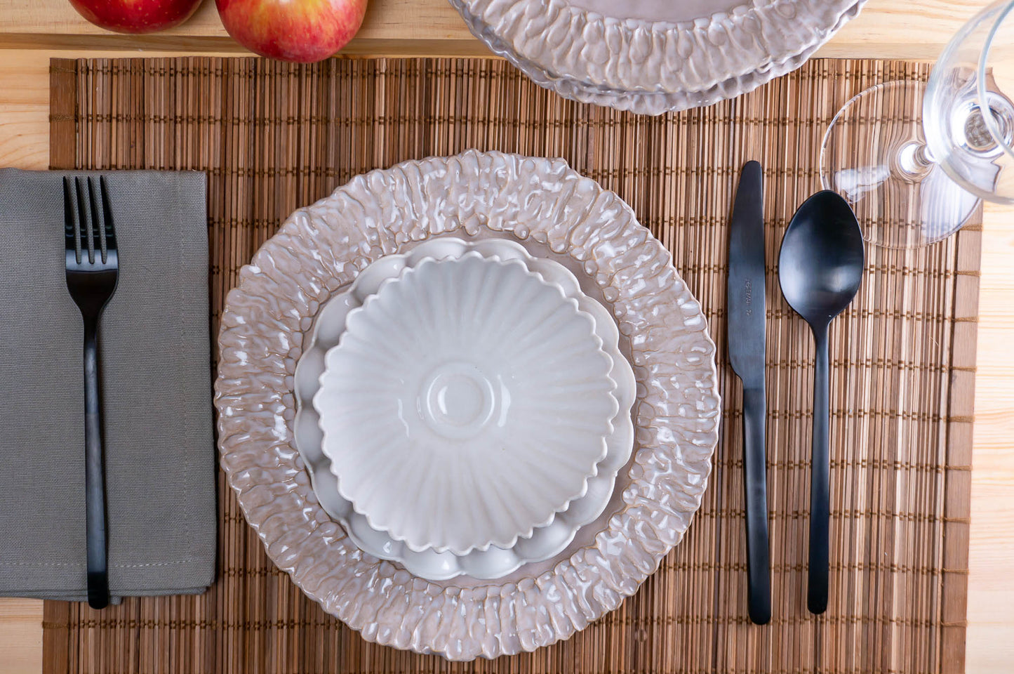 Medium Rimmed Plate 3-Piece Place Setting | Two Bowls | Table Setting
