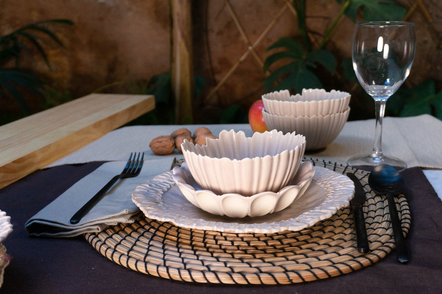 Medium Rimmed Plate 3-Piece Place Setting | Two Bowls | Table Setting