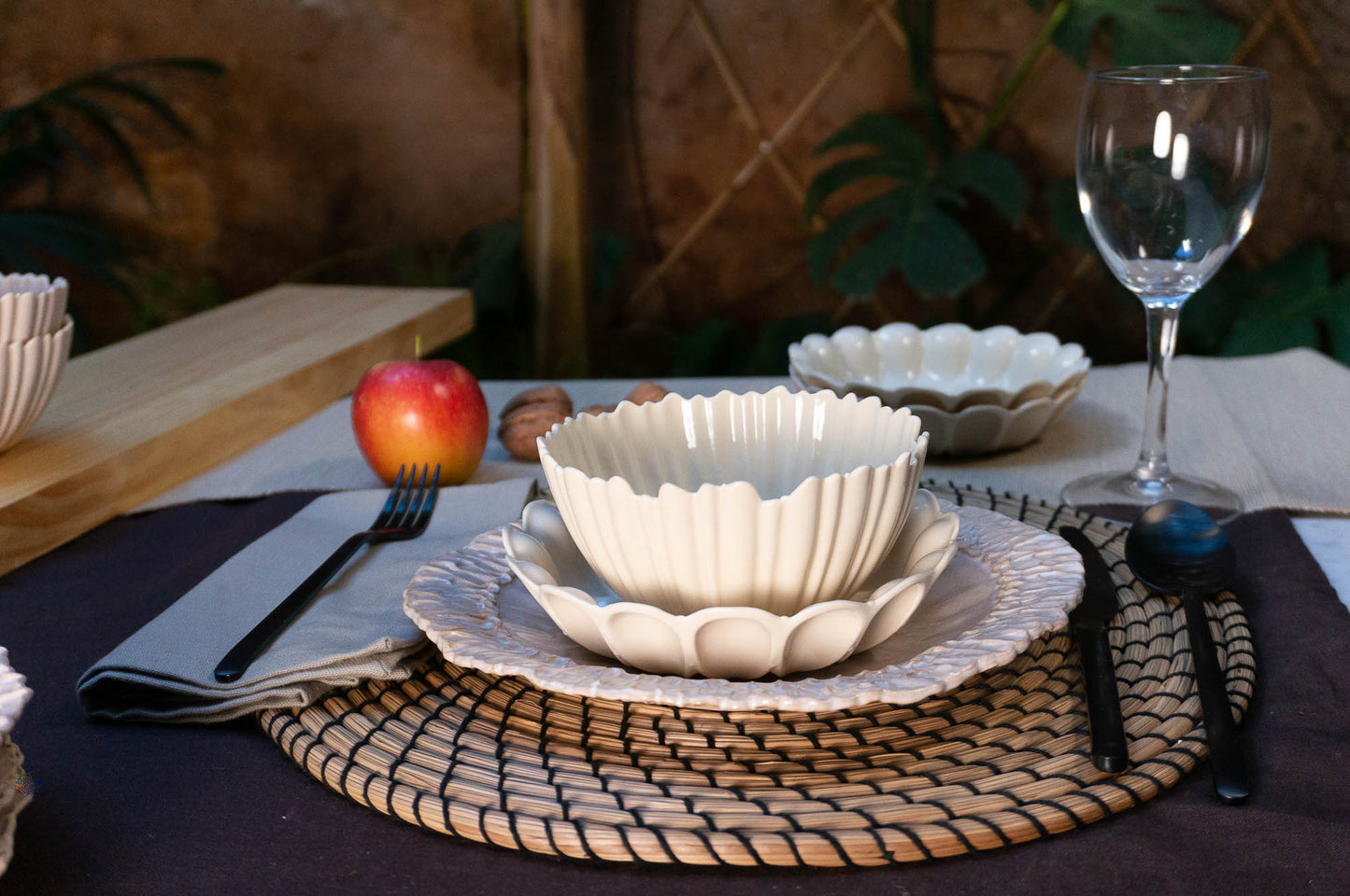 Medium Rimmed Plate 3-Piece Place Setting | Two Bowls | Table Setting