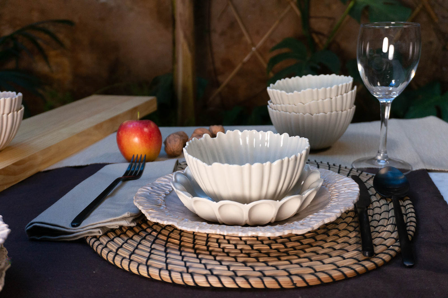 Medium Rimmed Plate 3-Piece Place Setting | Two Bowls | Table Setting