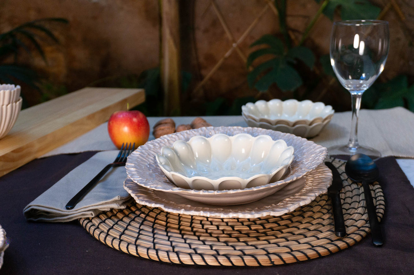 Medium Rimmed Plate 3-Piece Place Setting | Wave Bowl | Table Setting