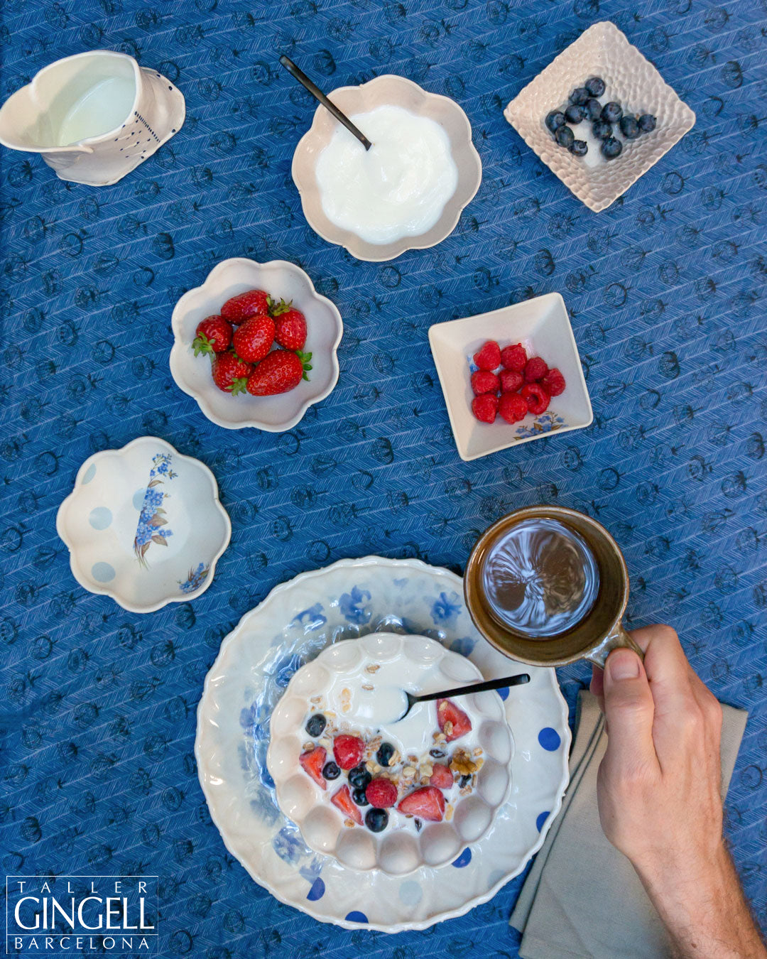 Modern Stoneware Plate (p - 292)