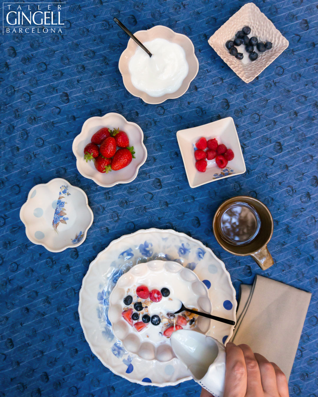 Modern Stoneware Plate (p - 292)