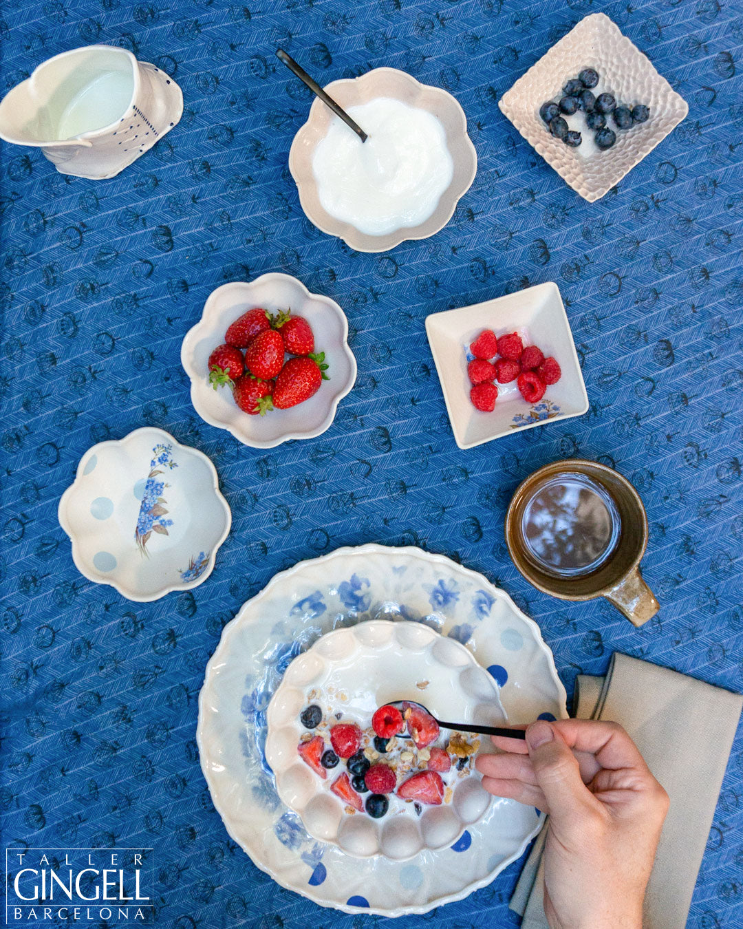 Modern Stoneware Plate (p - 292)