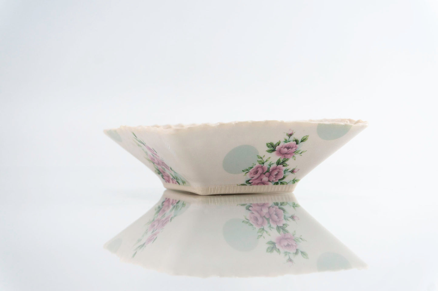 Flower and Green Dot Square Dish (d-118)