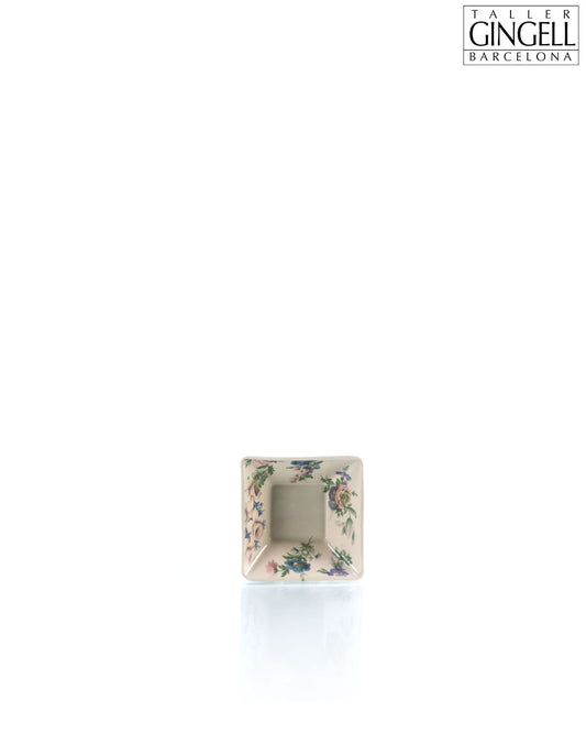 Small Square Dish (d - 146)