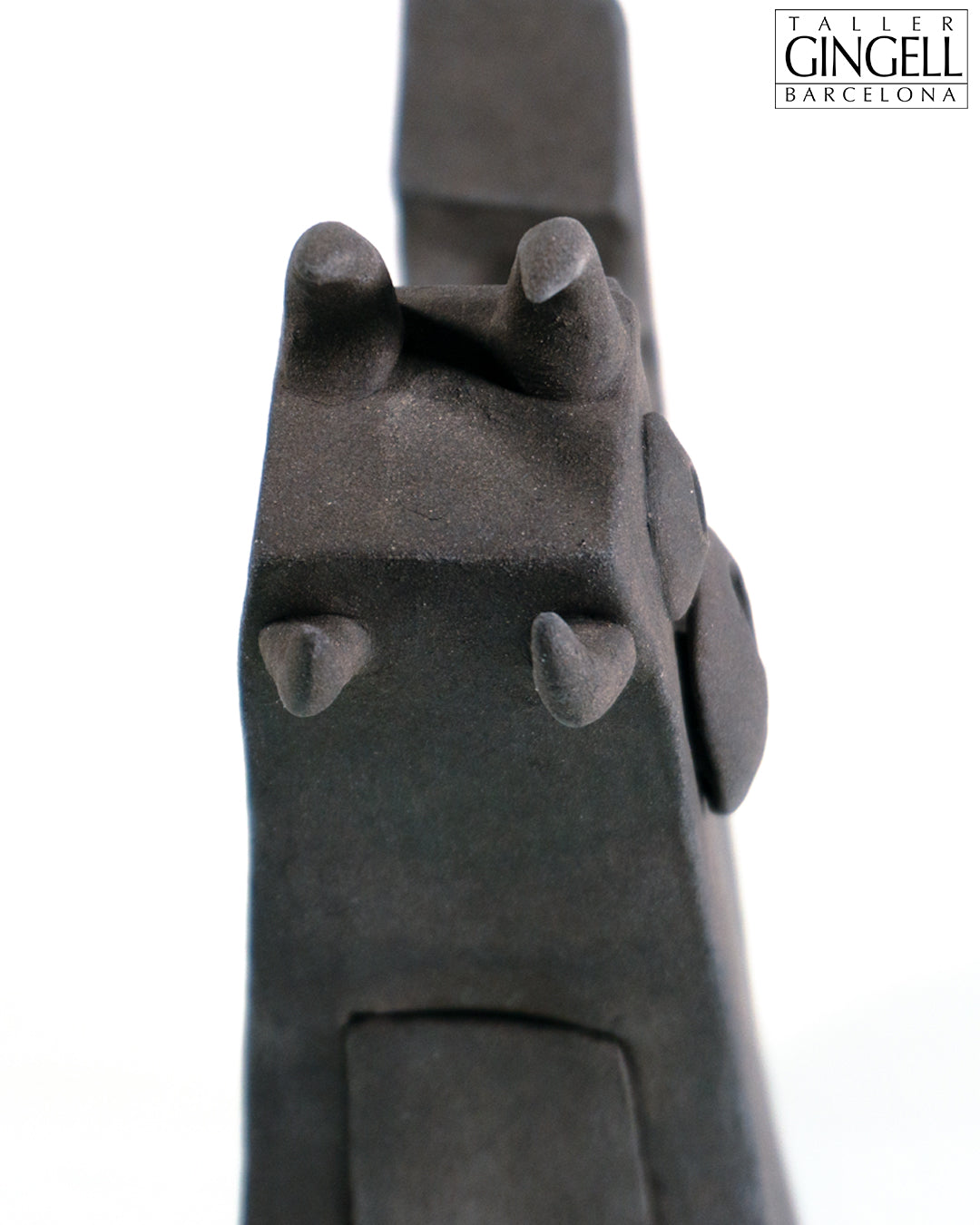 Ceramic sculpture in black stoneware from Catalonia